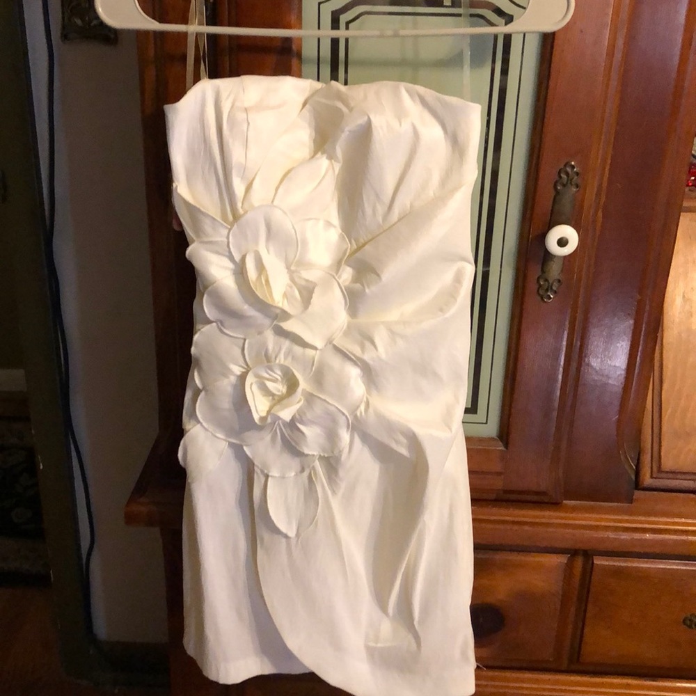 Strapless dress